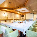 Hotel Vitaler Landauerhof 4*